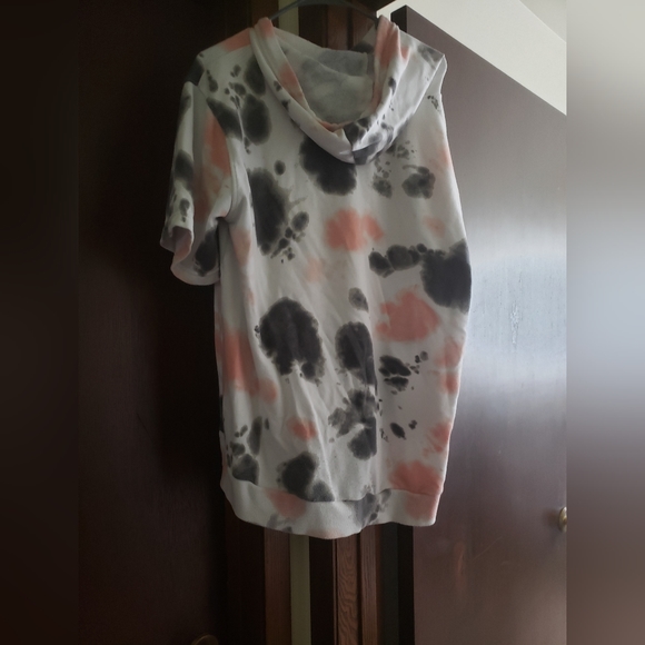 No Boundaries Short sleeved sweatshirt - Picture 2 of 3